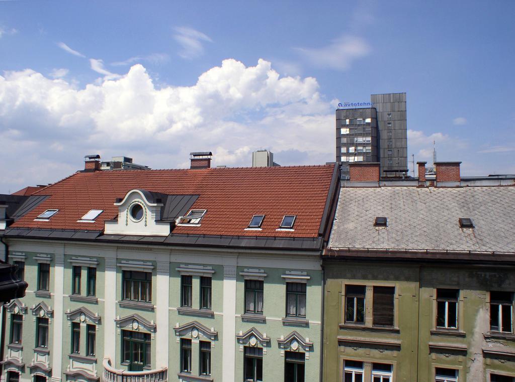 Jazzy Apartment Tour As Ljubljana Buitenkant foto
